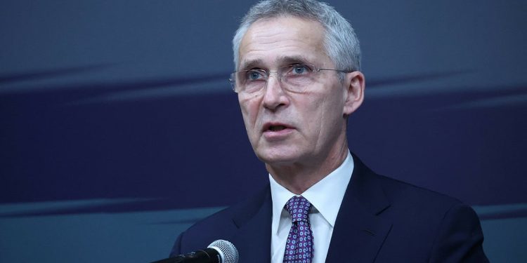 Jens Stoltenberg: Nükleer caydırıcılığı genişletmeliyiz