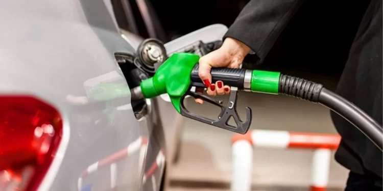 Araç sahiplerinin vay haline! Motorine 1 lira 80 kuruşluk bir zam daha