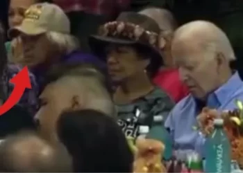 Biden’ın uyukladığı videoda dikkat çeken detay! Şapkalı adamı Erdoğan’a benzettiler, yorumlar bomba