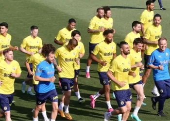 Fenerbahçe’de giden gidene! 5 yıldız futbolcu daha bavulları topladı