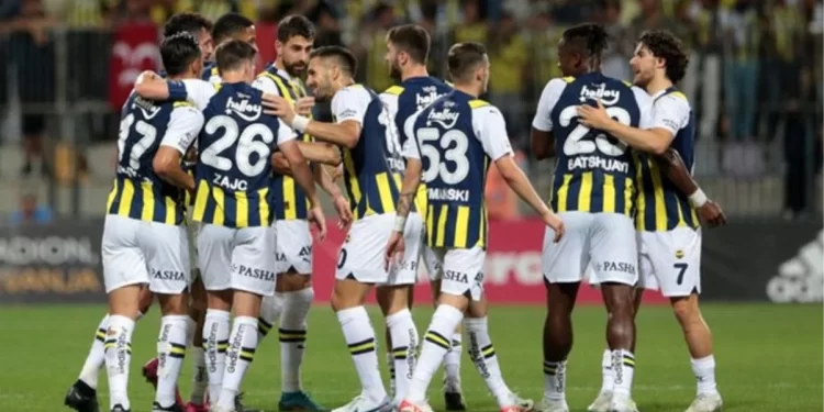 Son Dakika: Konferans Ligi’nde Mariboru farklı geçerek eleyen Fenerbahçe, play-off’ta Twente’nin rakibi oldu