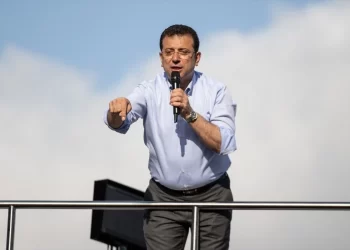 Yerel seçim öncesi zaman daralıyor! İmamoğlu’nun önünde 3 seçenek var, haftaya kararını açıklayacak