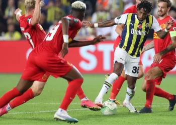 Ne olduysa o maçtan sonra oldu! Manchester United taraftarları sabah akşam Fred’i konuşuyor