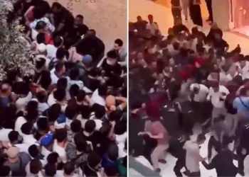 Resmen izdiham! iPhone 15 serisi için birbirlerini ezdiler