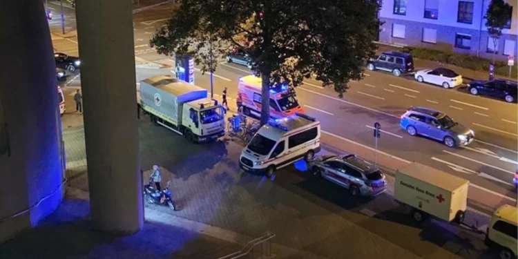 Almanya’da bomba bulundu, insanlar camiye sığındı