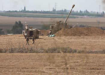 İsrail’e Suriye’den yapılan top atışlarına karşılık veriyor