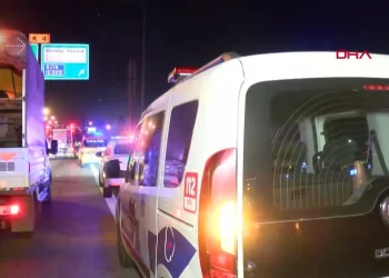 TEM Otoyolu’nda Kaza: 2 Kişi Yaralandı